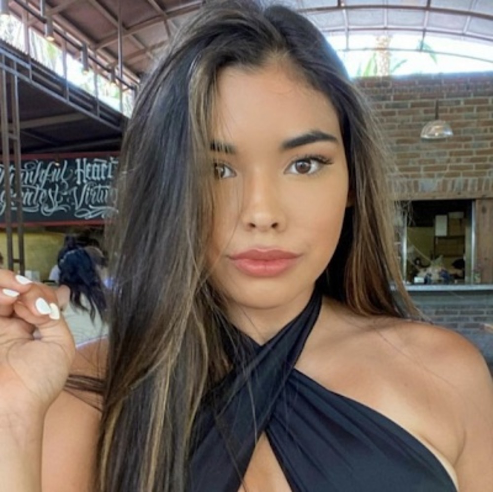 Meet your Posher, Valentina
